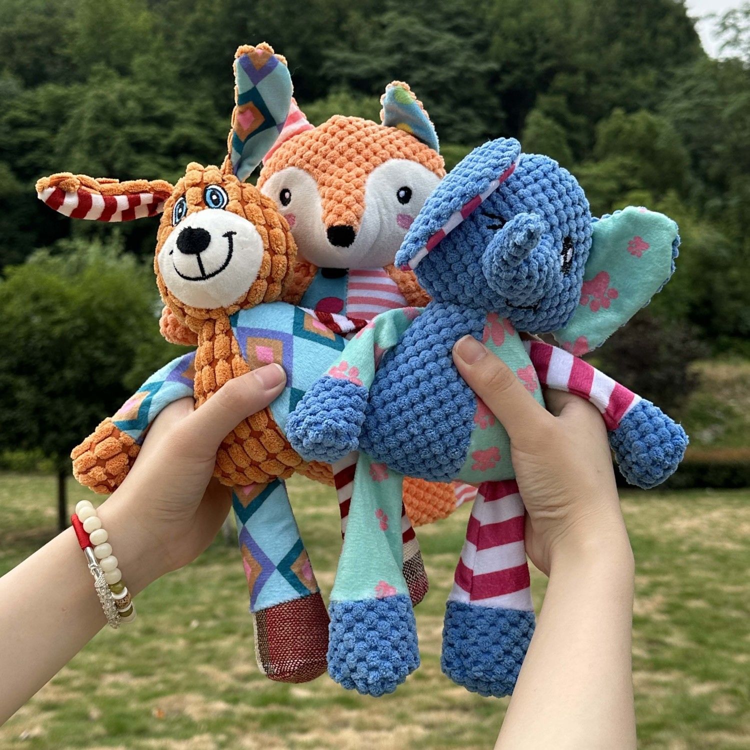 لعبة كلب قطيفة ملونة بتصميم كر - مراجعة Pet Dental Chew Toy وسعره