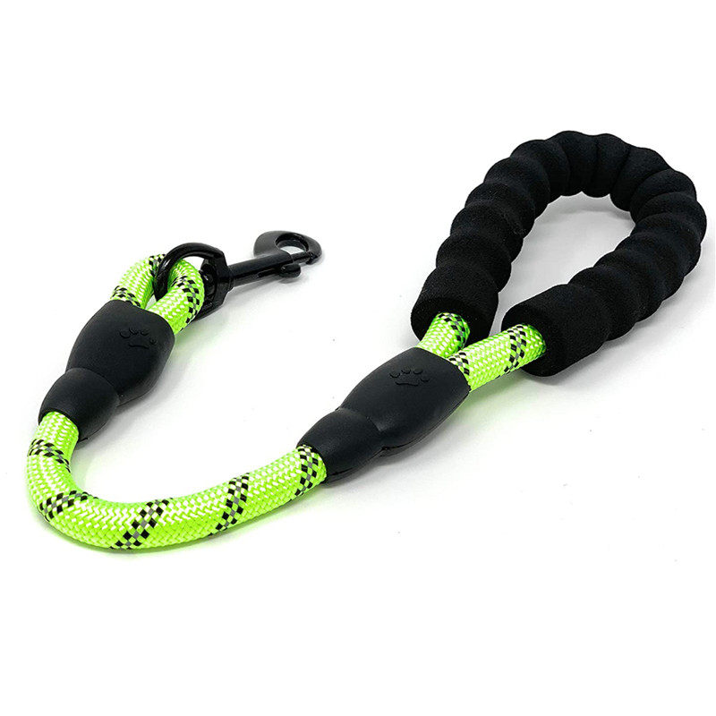 مقود الكلب المقاود القصيرة للك - مراجعة Retractable Dog Leash وسعره
